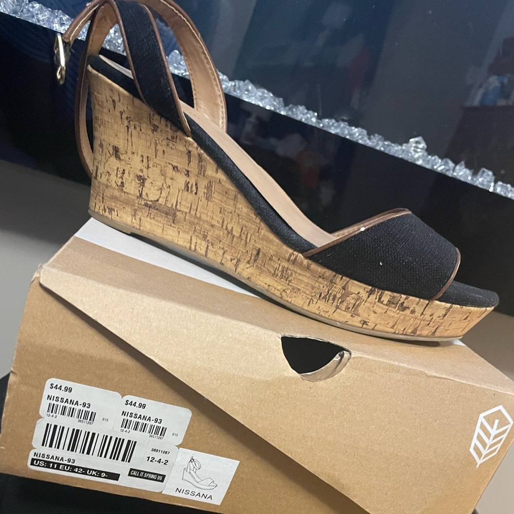 Call it spring women’s sandal wedges size 11